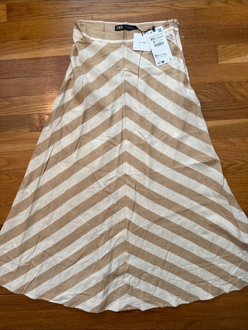 Zara Tan and White Chevron A-Line Midi Skirt